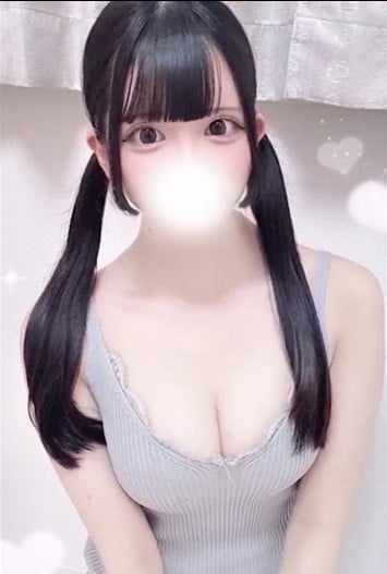 すすきのでおすすめのメンズエステランキング第1位【ショコラ】のおすすめセラピスト「えな 」さん